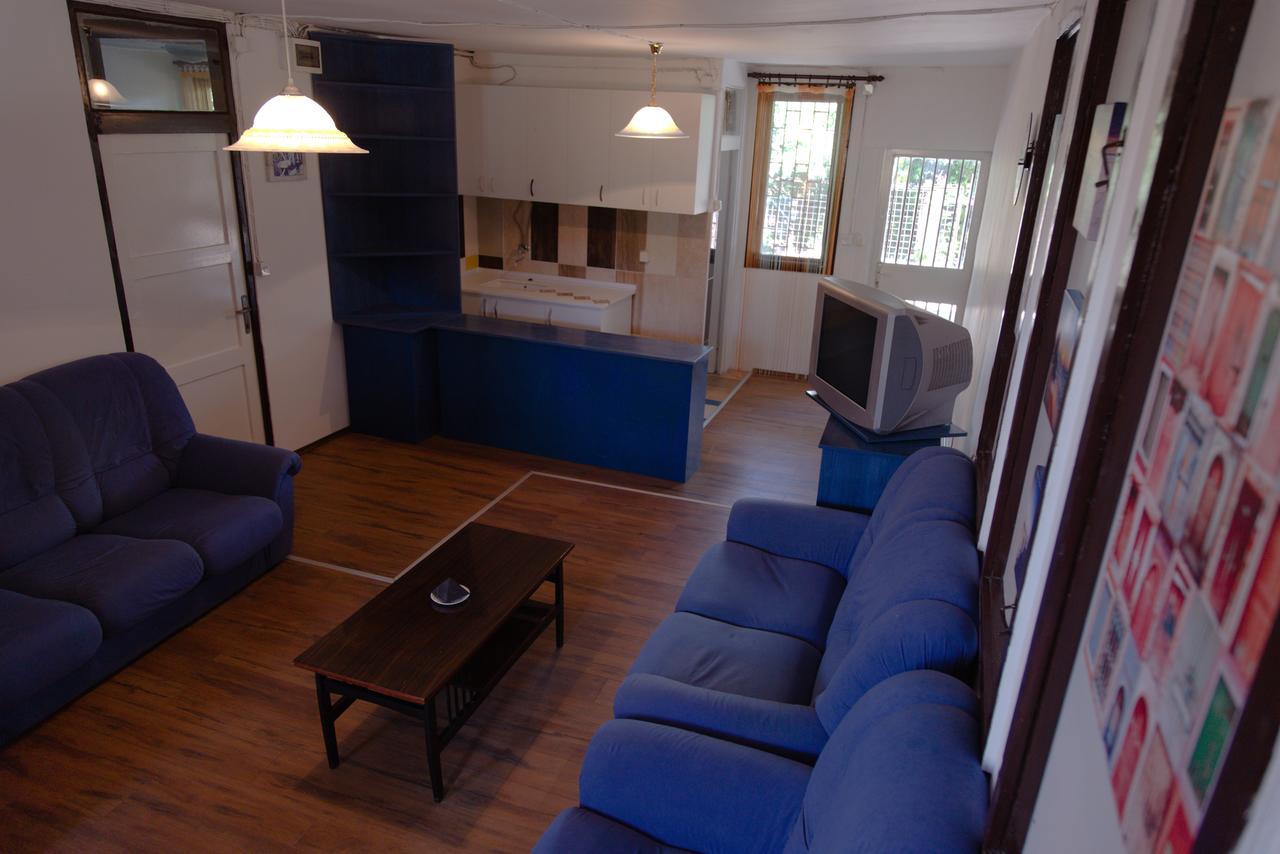 Hostel Belgrade Shungit Dragana Jeftica Br 10 외부 사진